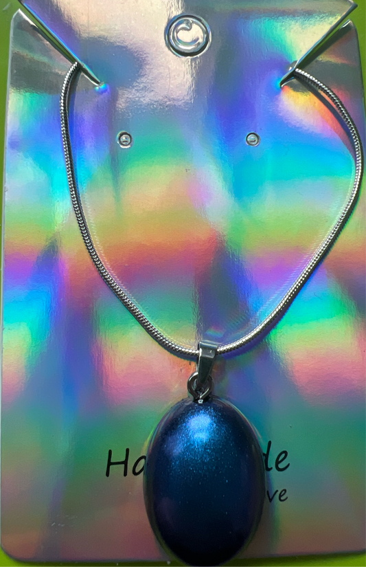 Blue metallic oval necklace